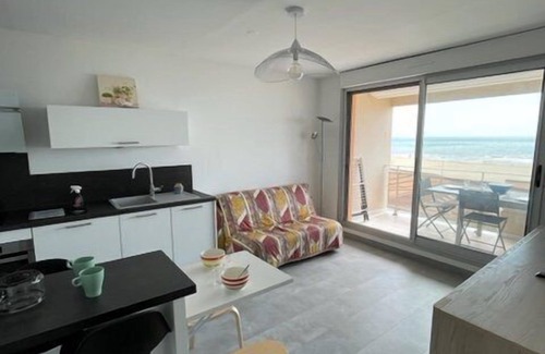 Narbonne-Plage Apartment | Apartment 2 to 4 People with a Sea View 4TL25
