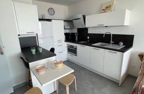 Narbonne-Plage Apartment | Apartment 2 to 4 People with a Sea View 4TL25