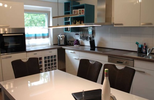 Beuren Apartment | Apartment 2 with Balcony and Wi-Fi