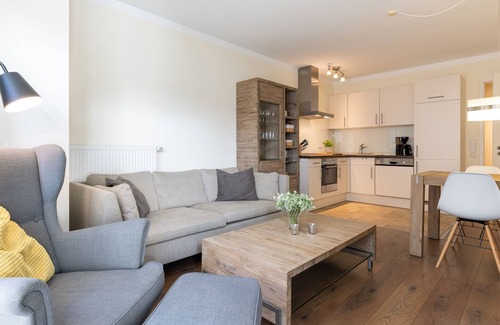 Scharbeutz Apartment | Apartment 2 with terrace in the Baltic Sea Lodge house in Scharbeutz