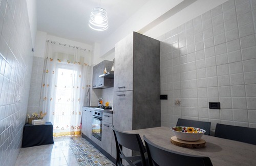 Messina Apartment | Apartment 200 meters from the polyclinic, with air conditioning and wi-fi.