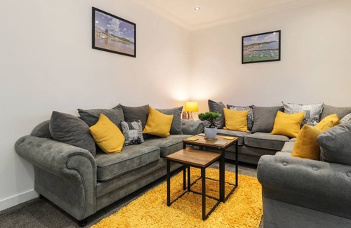 Saundersfoot Apartment | Apartment ∙ 3 bedrooms ∙ 8 guests