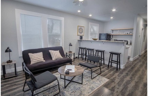 Tobin Hill Apartment | Apartment ∙ 3 bedrooms ∙ 10 guests