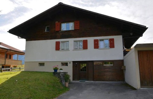 Saanenmoeser Apartment | Apartment ∙ 3 bedrooms ∙ 6 guests
