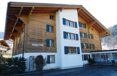 Zweisimmen Nr Gstaad Apartment | Apartment ∙ 3 bedrooms ∙ 6 guests