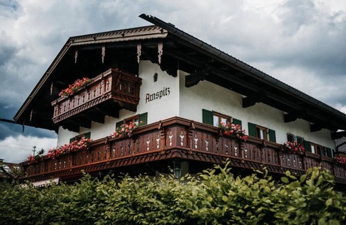 Kruen Apartment | Apartment '3' with Mountain View, Balcony and Wi-Fi