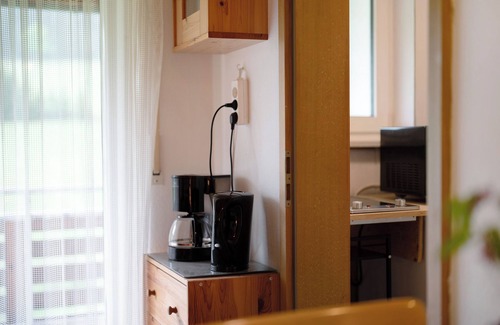 Schoenwald Apartment | Apartment '3' with Private Terrace, Shared Garden and Wi-Fi