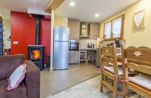 Sollieres-Sardieres Cottage | Apartment 6 persons "la Parrachée" 4 stars