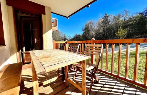 Flumet Apartment | Apartment 6 ppl, pool, parking, slopeside, Flumet