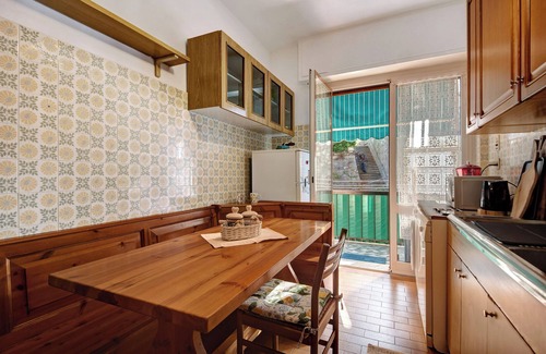Recco Apartment | Apartment 'A Dream' with Balcony, Wi-Fi and Air Conditioning