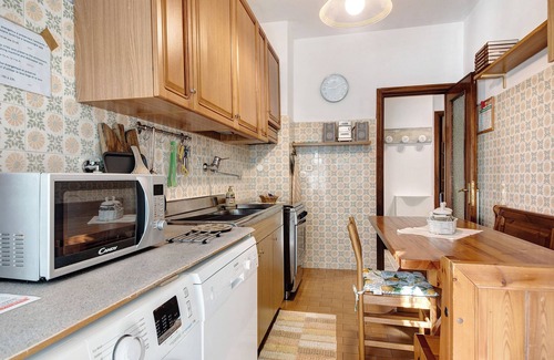 Recco Apartment | Apartment 'A Dream' with Balcony, Wi-Fi and Air Conditioning