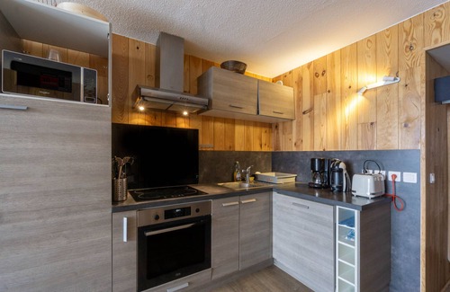 Arc-2000 Apartment | Apartment 'Arc 2000' with Mountain View and Balcony