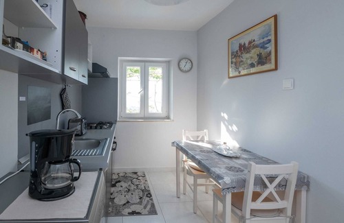 Gornji Kono Apartment | Apartment A Kind Of Magic - One Bedroom Apartment with Terrace and Sea View