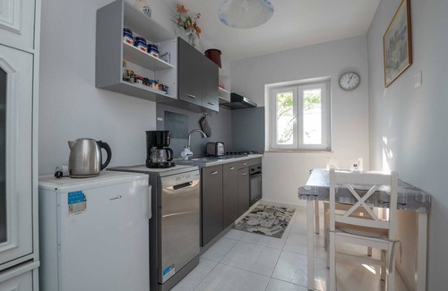 Gornji Kono Apartment | Apartment A Kind Of Magic - One Bedroom Apartment with Terrace and Sea View