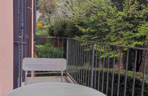 Malgrate Apartment | Apartment a stone's throw from lake, city and mountains: where everything is close by