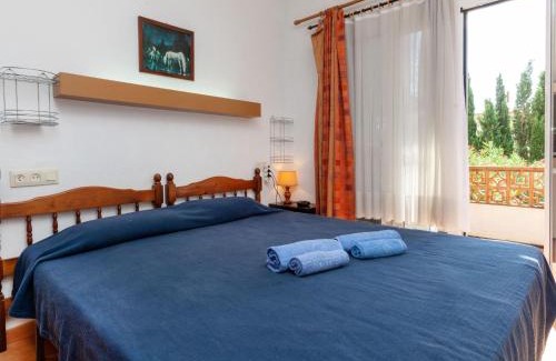 L'Escala Apartment | Apartment Adelfa apt 6 by Interhome