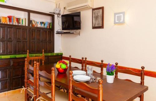 L'Escala Apartment | Apartment Adelfa apt- 1 by Interhome