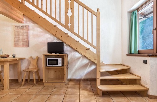 Pinzolo Apartment | Apartment 'Adamello 14' with Wi-Fi