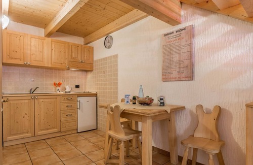 Pinzolo Apartment | Apartment 'Adamello 14' with Wi-Fi