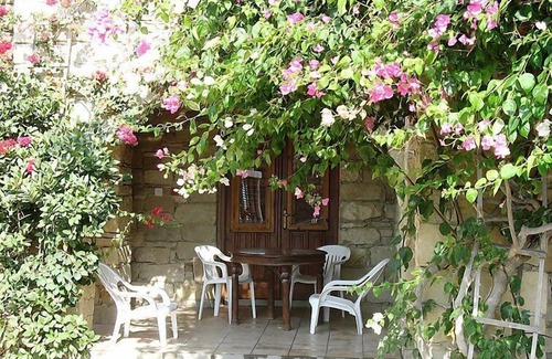 Tochni Apartment | Apartment Adamos House in Tochni - 2 persons, 1 bedrooms