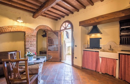 Serre di Rapolano Other | Apartment 'Agriturismo Ischieto - La Torretta' with Shared Pool, Wi-Fi and Air Conditioning