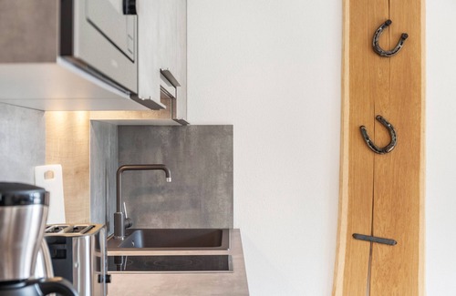 Weidach Apartment | Apartment 'Ahrnspitz' with Mountain View, Shared Garden and Wi-Fi