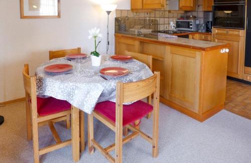 Villars-sur-Ollon Apartment | Apartment Aiguilles Dorées III-2 by Interhome