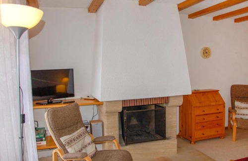 Villars-sur-Ollon Apartment | Apartment Aiguilles Dorées I-2 by Interhome