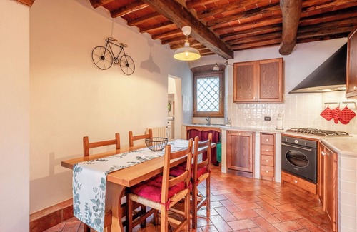Borgo a Buggiano Apartment | Apartment 'Al Borgo 153' with Wi-Fi and Air Conditioning