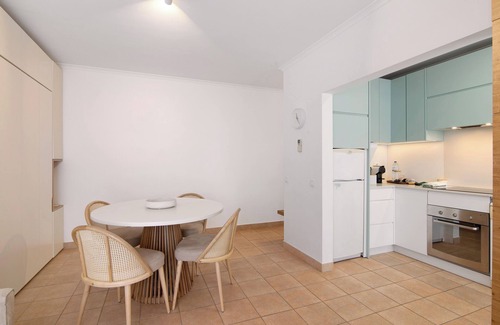 Conceicao e Cabanas de Tavira Apartment | Apartment 'Almadrava' with Shared Pool, Wi-Fi and Air Conditioning
