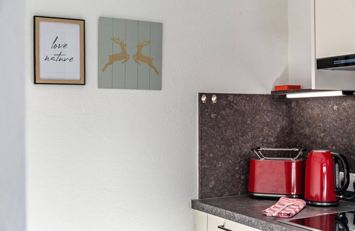 Weidach Apartment | Apartment "Alpenrose" with Mountain View, Shared Terrace & Wi-Fi