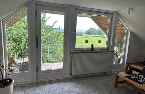 Region Hannover District Apartment | Apartment 'Am Deisterblick' with Mountain View, Balcony and Wi-Fi
