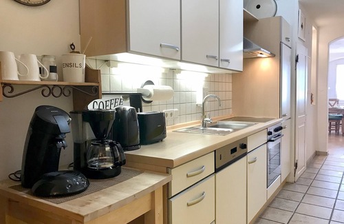 Insel Apartment | Apartment Am Stadtpark - Charming, close to the lake, centrally located in a historic building