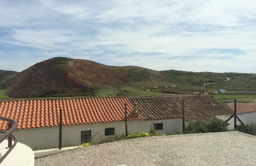Carrapateira Apartment | Apartment 'Amado' with Private Garden, Balcony and Wi-Fi
