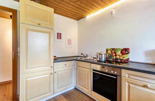Unterwoessen Apartment | Apartment "An den Bergen" with Mountain View, Private Terrace & Wi-Fi