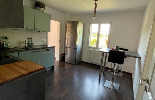 Wollbach Apartment | Apartment 'An Der Wiese' with Balcony and Wi-Fi