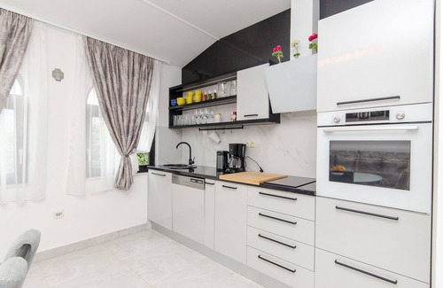 Solin Apartment | Apartment Ana with private pool (77621-A1) - Solin