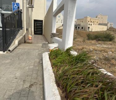 Khamis Mushait Apartment | Apartment and spacious and modern gym