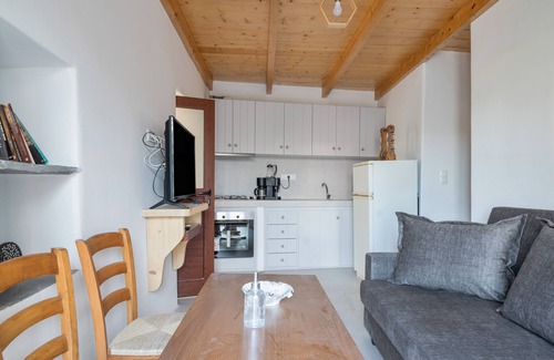 Kithira Apartment | Apartment 'Angel's 2' with Shared Terrace, Wi-Fi and Air Conditioning