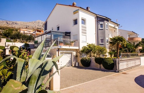 Podstrana Apartment | Apartment Anka - with open jacuzzi: R1(2) - Podstrana, Riviera Split, Croatia