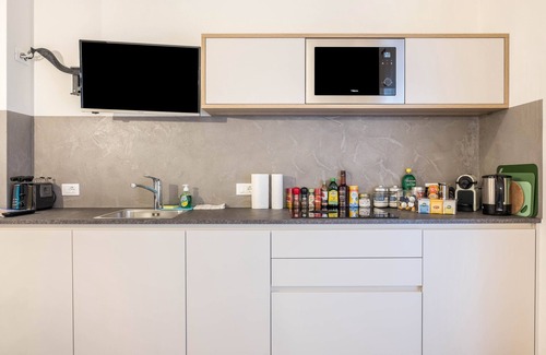 Centro - Piani - Rencio Apartment | Apartment "Annabel" with Mountain View, French Balcony & Wi-Fi