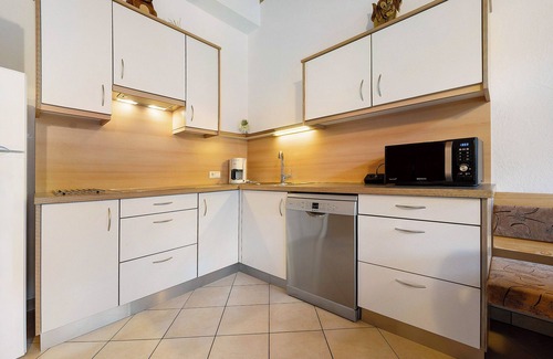 Mareo Apartment | Apartment 'Antersi Robbi' with Mountain View, Shared Garden and Wi-Fi