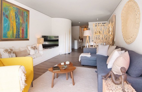 Quinta do Lago Apartment | Apartment 'Apartamento 10 F' with Shared Pool, Wi-Fi and Air Conditioning