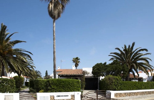 Son Xoriguer Apartment | Apartment 'Apartamento 1 Dormitorio II' with Private Terrace and Shared Garden
