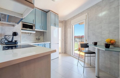 Salou City Centre Apartment | Apartment 'Apartamento Mayor Para 6 Personas' with Private Terrace, Wi-Fi and Air Conditioning