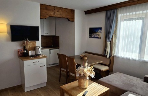 Pertisau Apartment | Apartment/apartment, shower, WC, balcony 4 nights - Appartements Alpenland