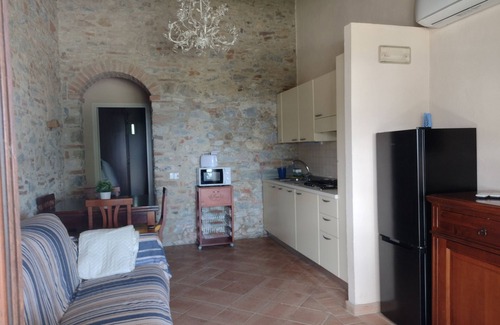 Riotorto Apartment | Apartment 'Appartamento Gorgona' with Sea View, Wi-Fi and Air Conditioning