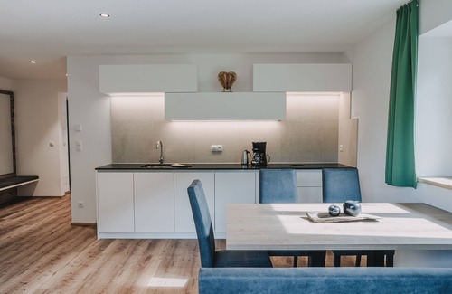 Valle Aurina Apartment | Apartment 'Appartement Schönberg' with Mountain View, Shared Terrace and Wi-Fi