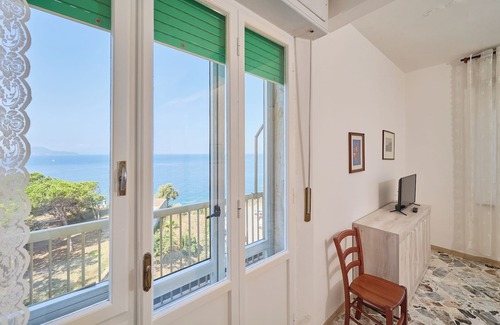 Piombino Apartment | Apartment 'Attico Bellavista' with Sea View, Balcony and Air Conditioning