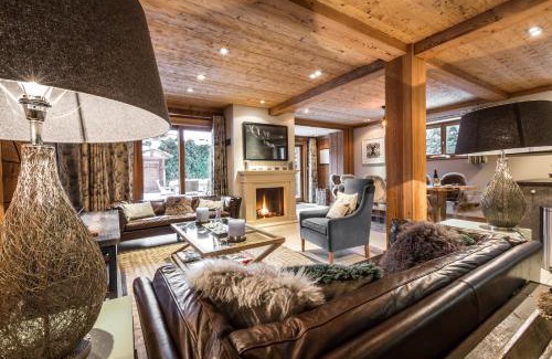 Chamonix City Centre Apartment | Apartment Au Bon Coin - Luxury Chamonix Hidden Haven, Mont Blanc view, Hot Tub and Garden